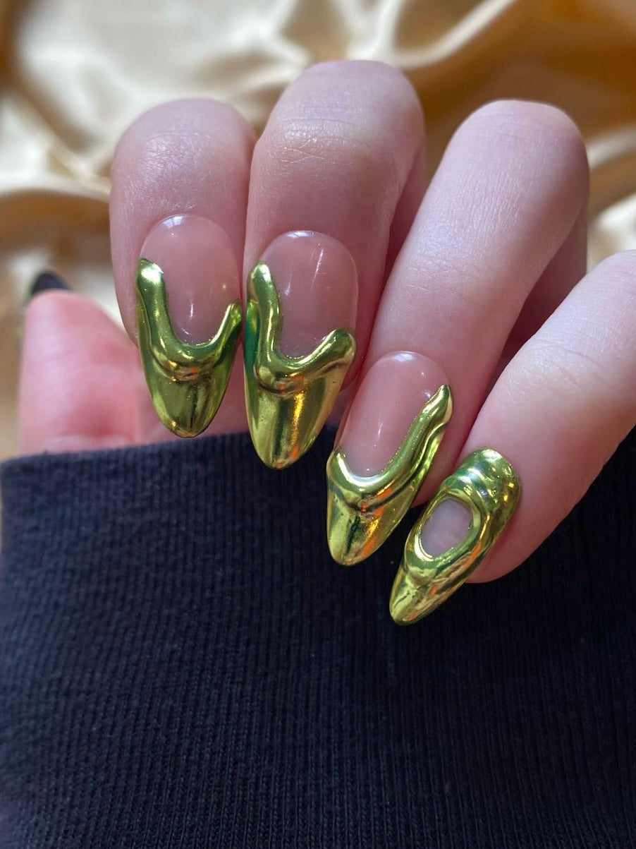 Liquid HG80: Chrome french tip- press-on nails
