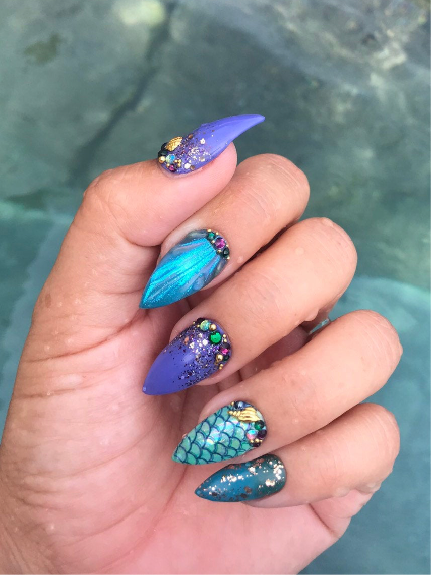 Queen of the Sea - mermaid press on nails