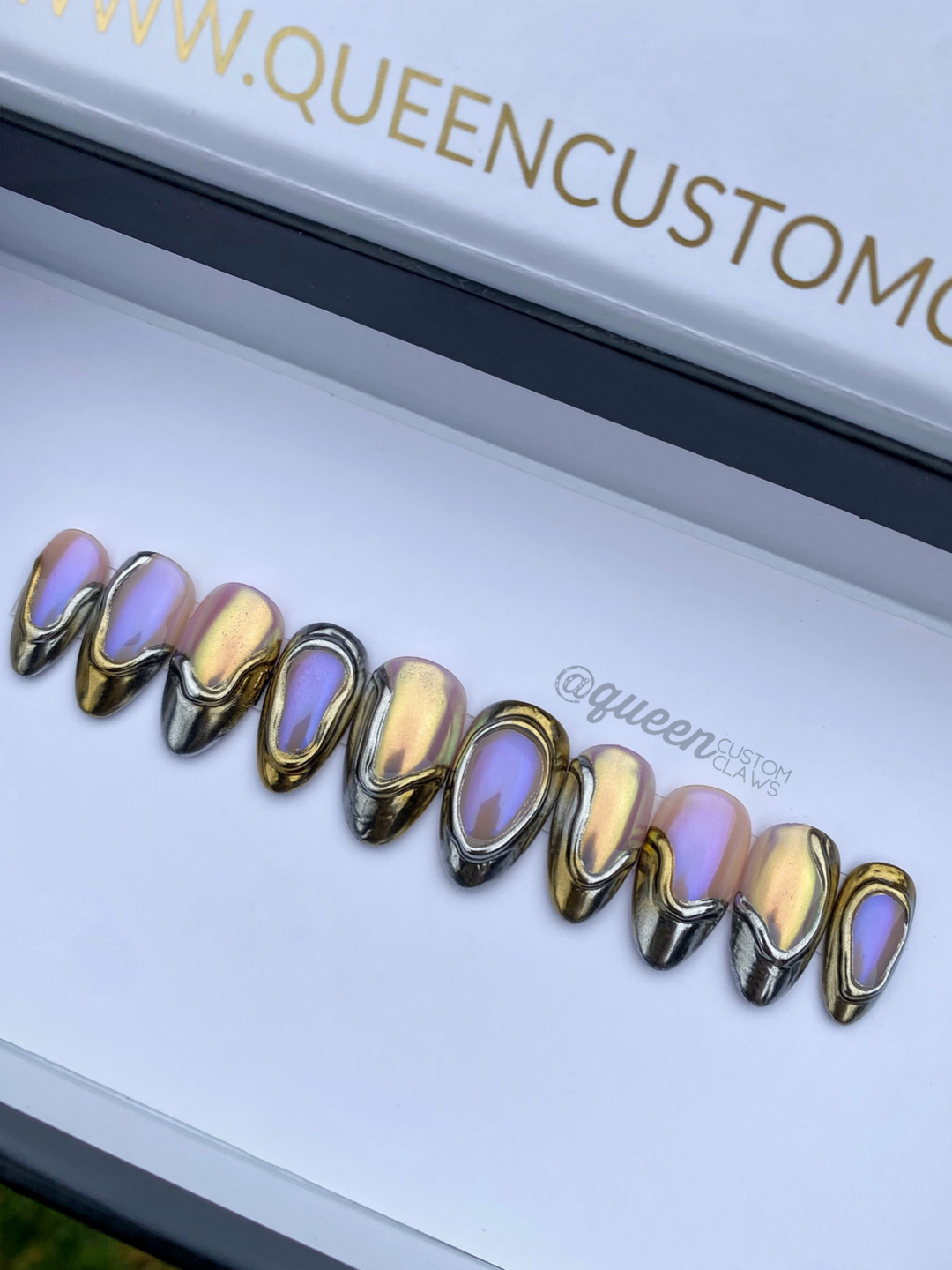 Liquid HG80: Chrome french tip- press-on nails