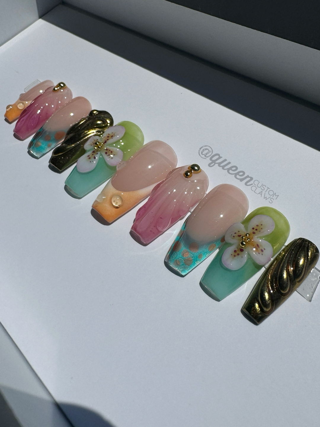 Wahine Babe- press on nails