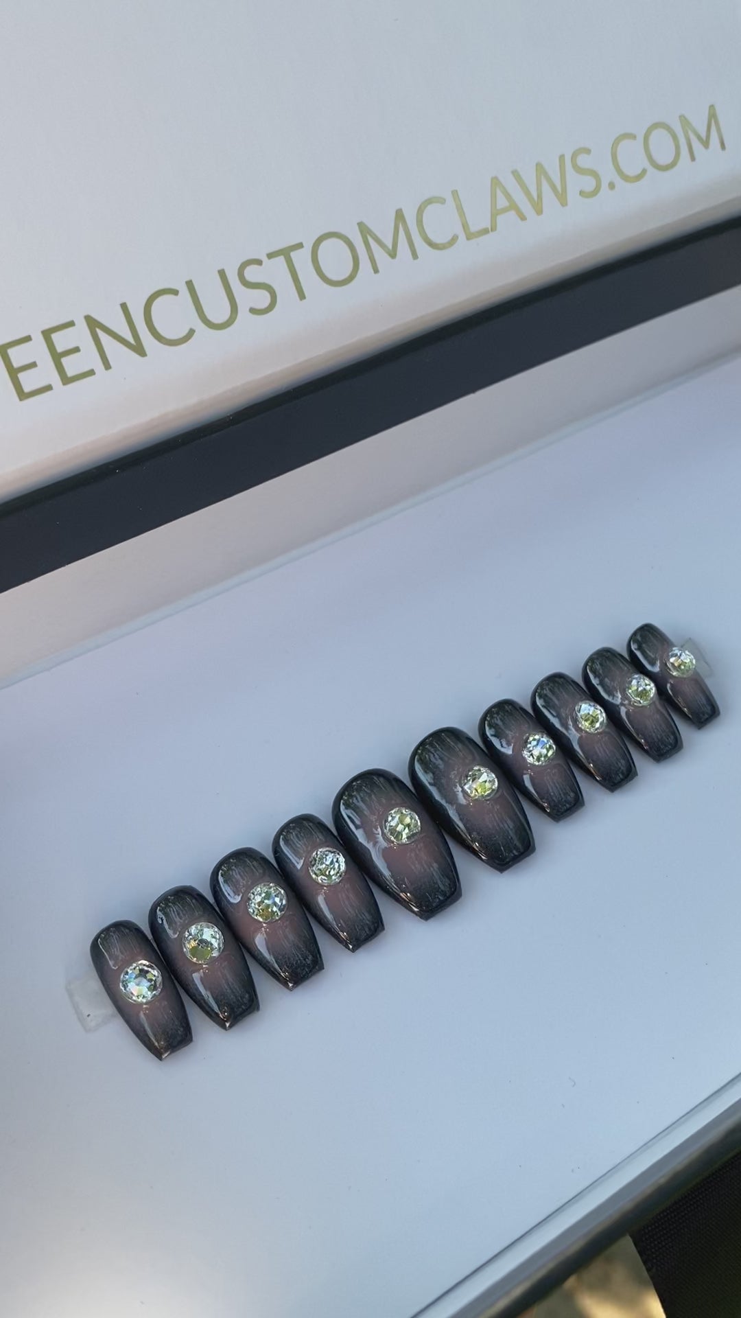 Nude Illusion: aura ombré - press-on nails
