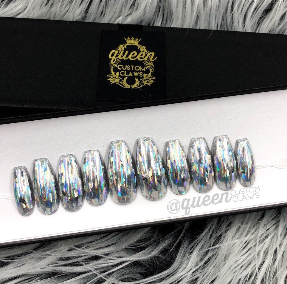 Holy Holo! press on nails