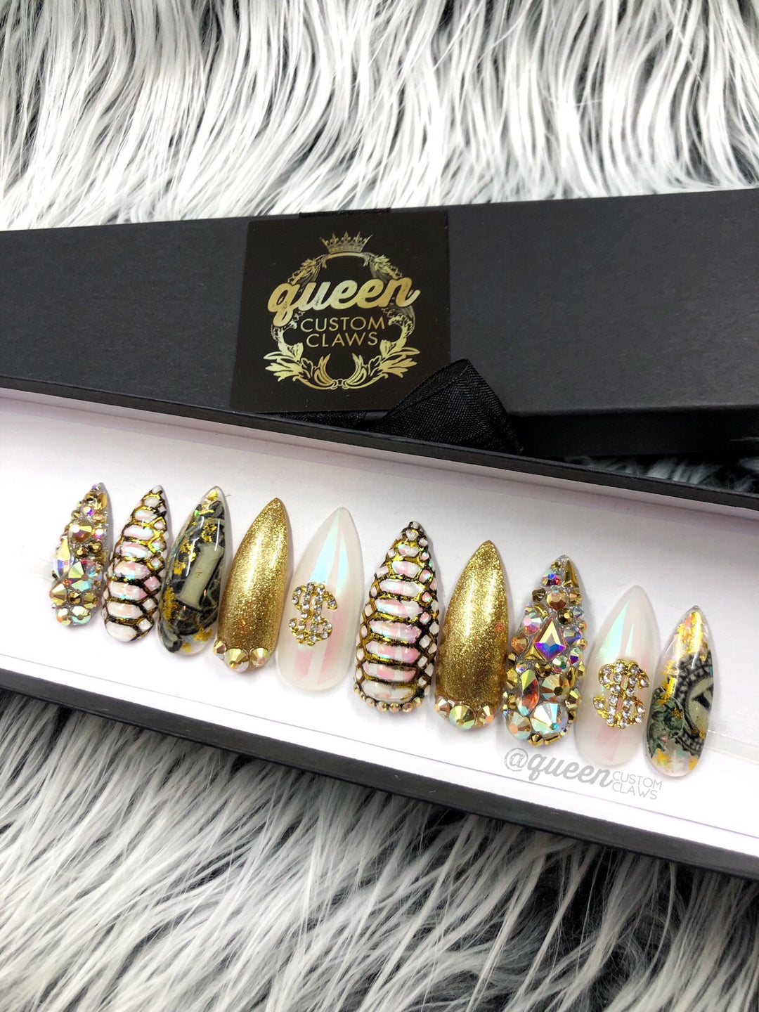 La Chapa; Snake Skin & Money - press-on nails
