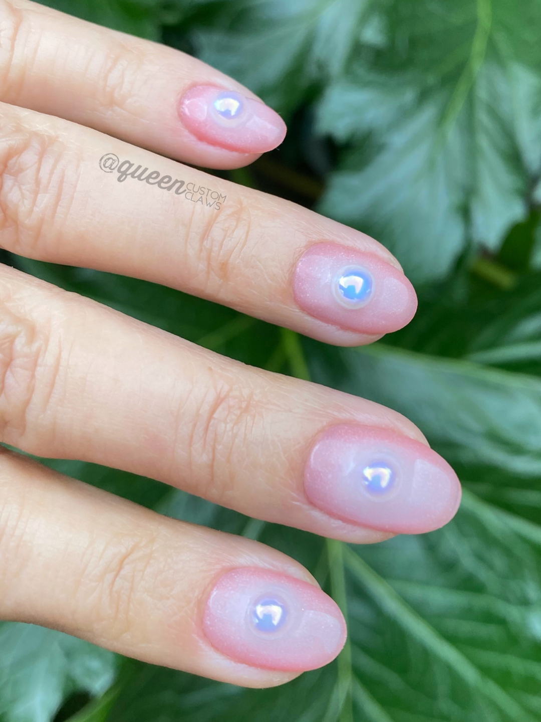 Pearlina: aura ombré - press-on nails