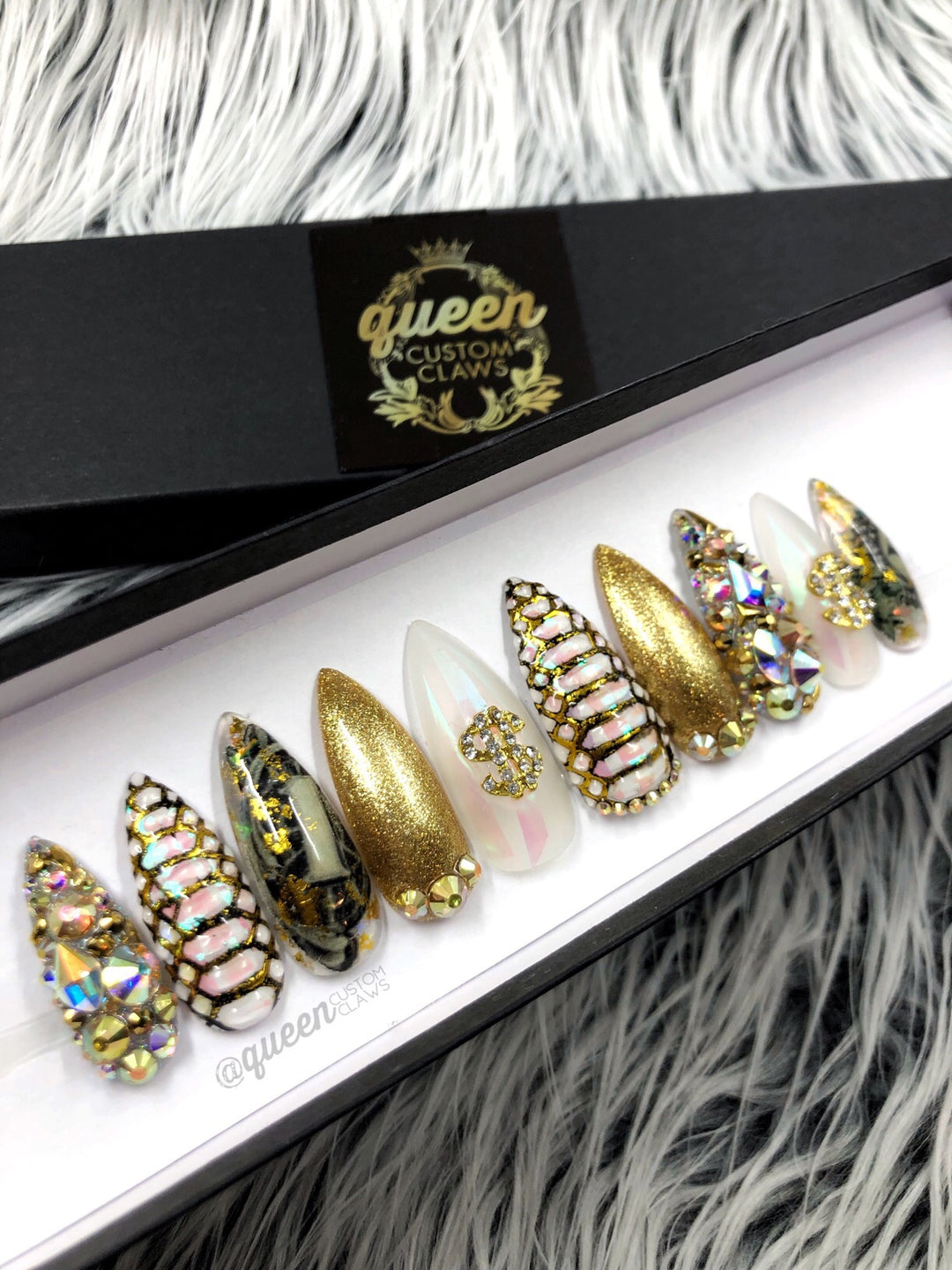 La Chapa; Snake Skin & Money - press-on nails
