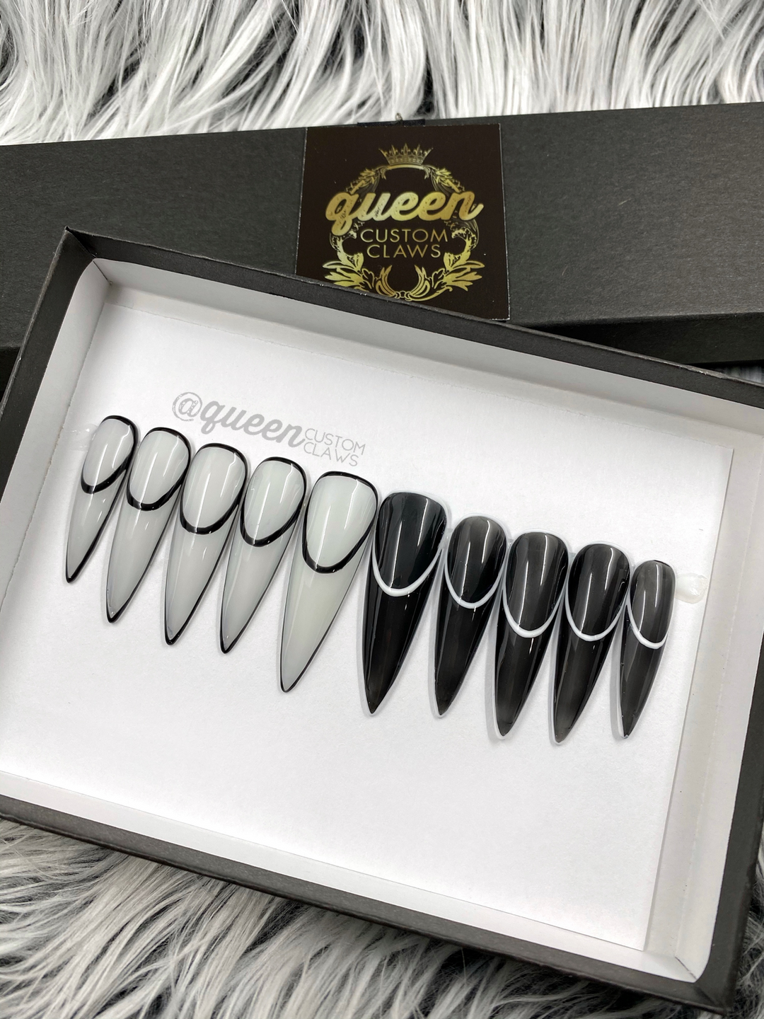 The Outlier- outlined french tip press on nails