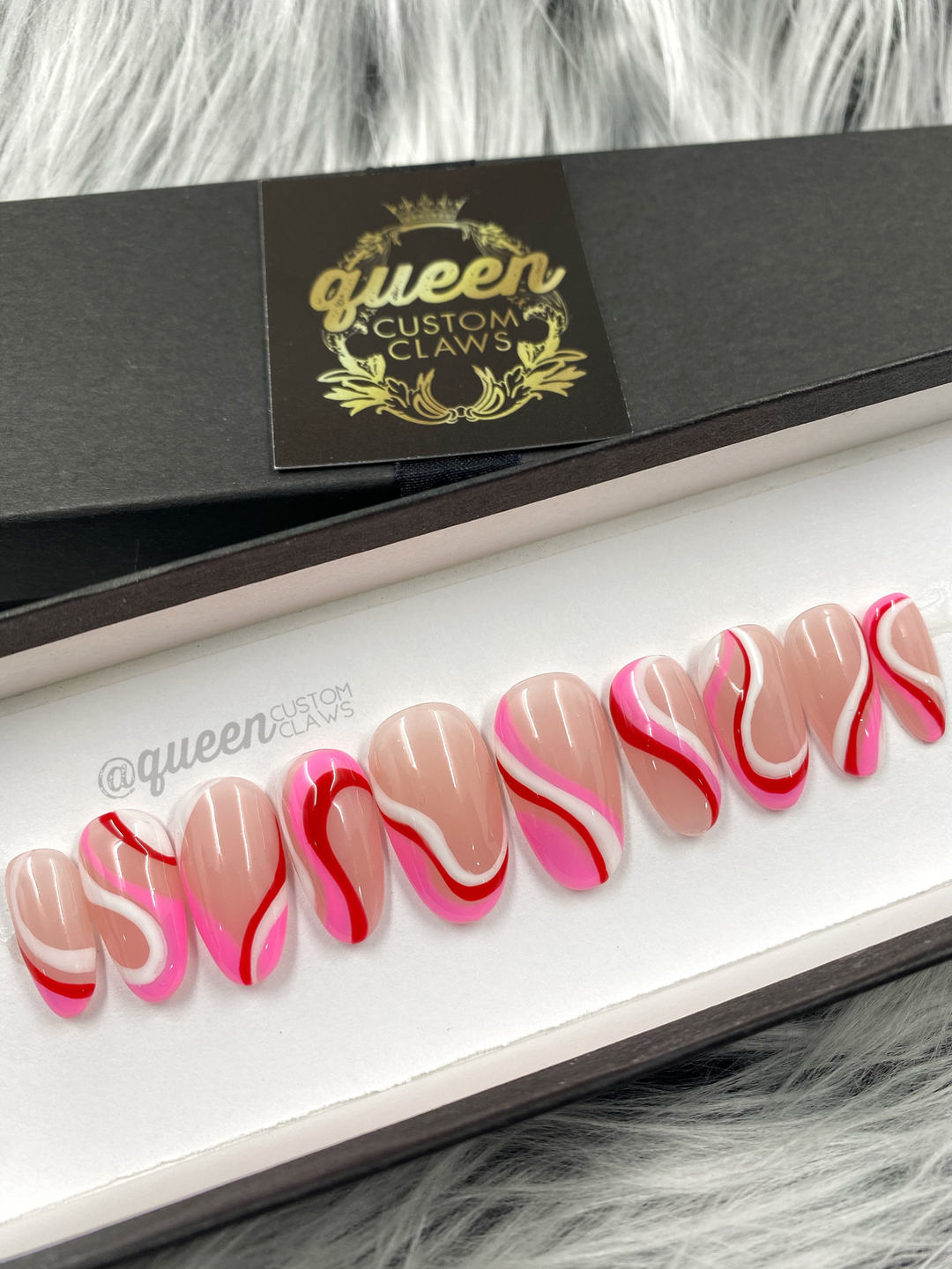 Valentine Swerve- curvy lined french tip  press on nails