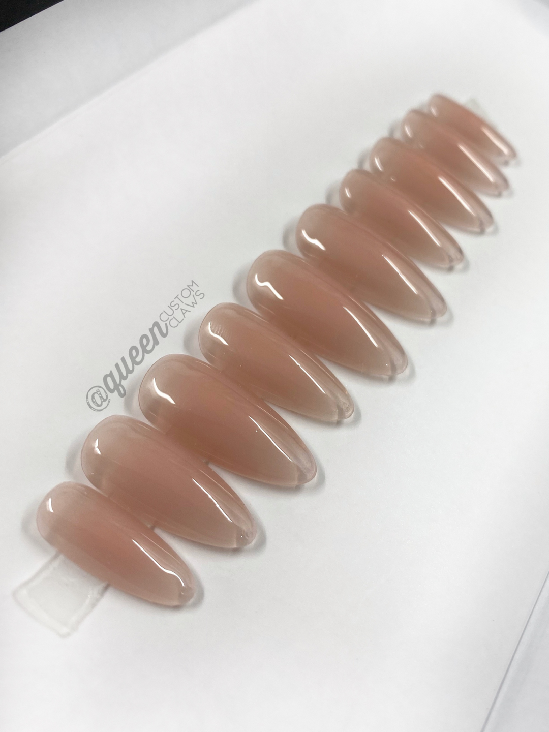 Lip Gloss : Jelly Aura Ombré press-on nails