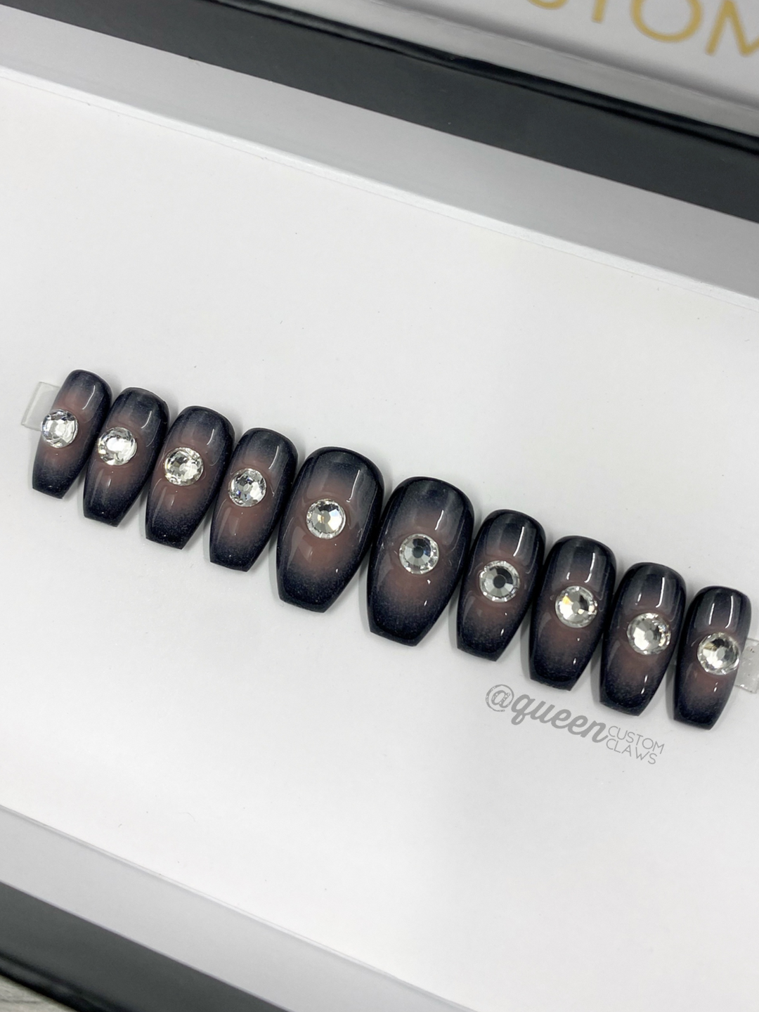 Nude Illusion: aura ombré - press-on nails