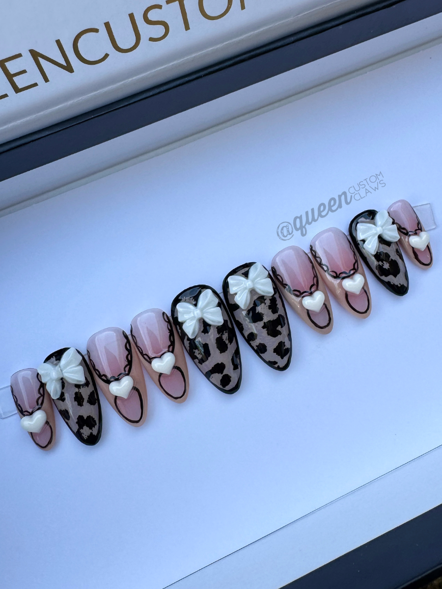 Chat Noir: animal print press on nails