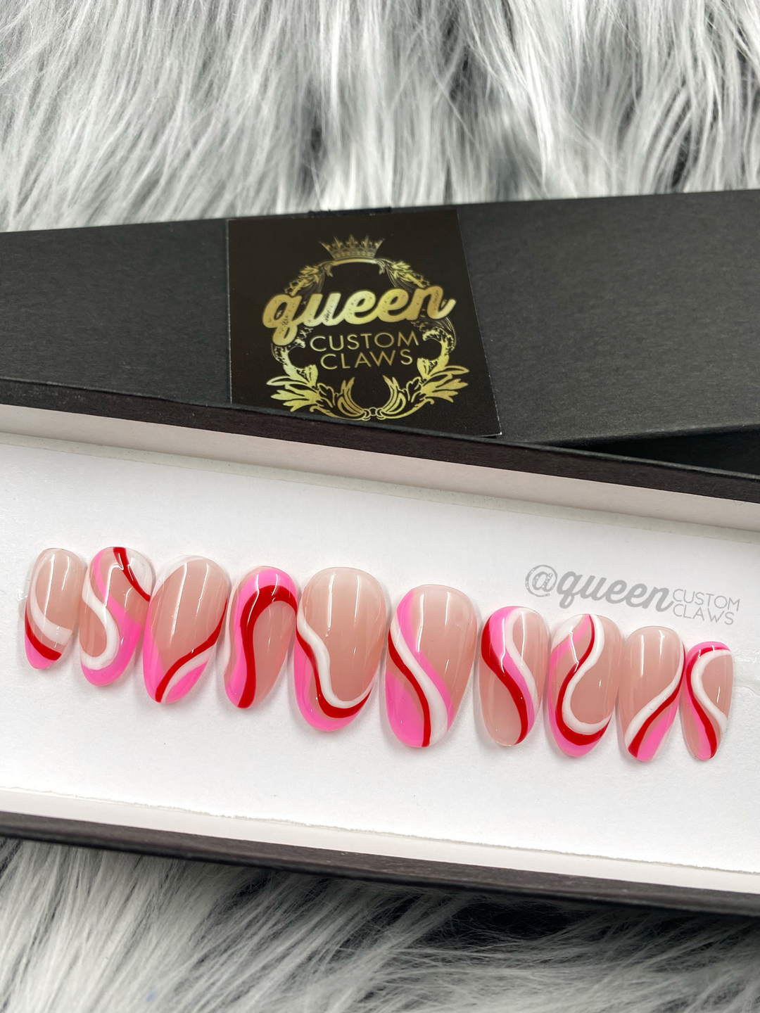 Valentine Swerve- curvy lined french tip  press on nails